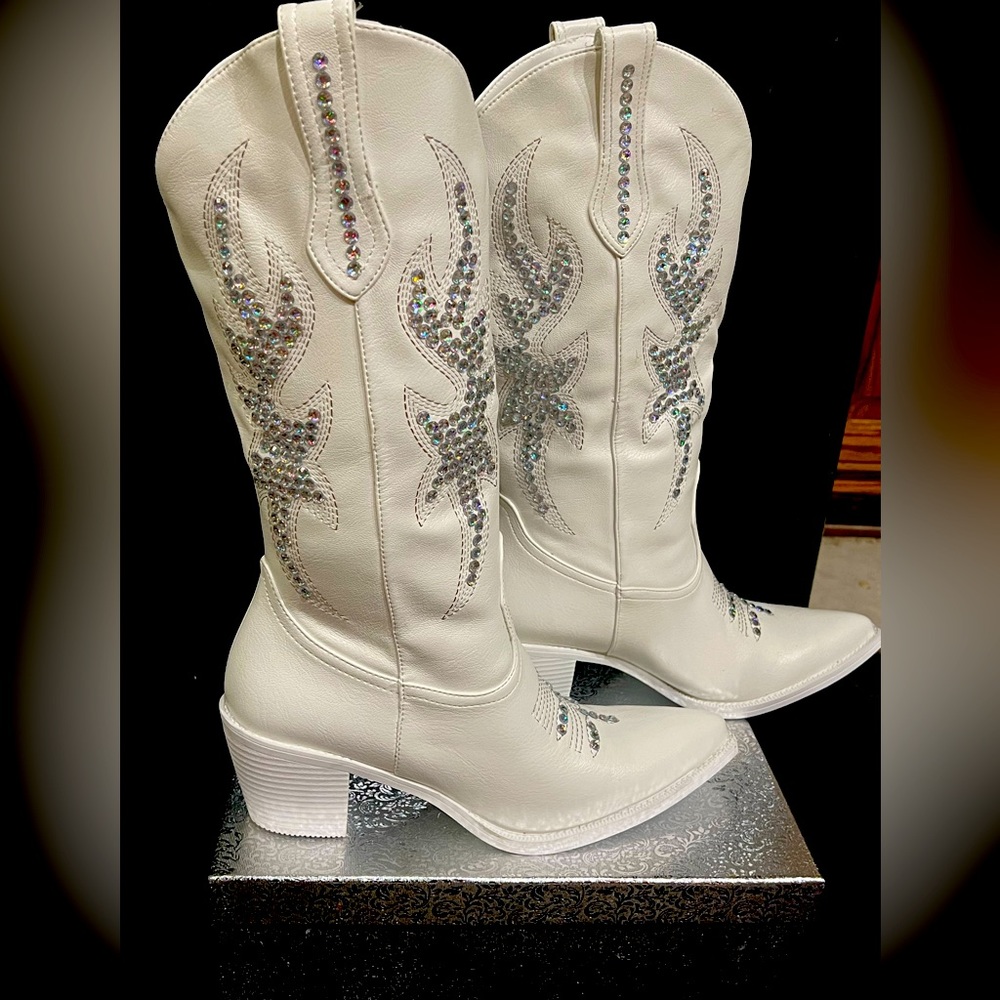 Sparkly White Cowboy Boots